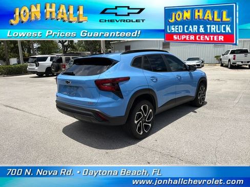 Used 2024 Chevrolet Trax RS w/ Driver Confidence Package FWD image 10