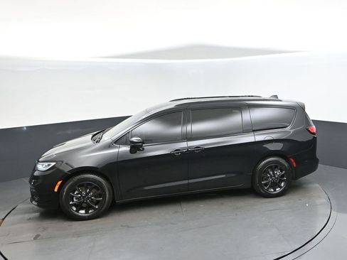 Used 2022 Chrysler Pacifica Touring-L w/ S Appearance Package image 33