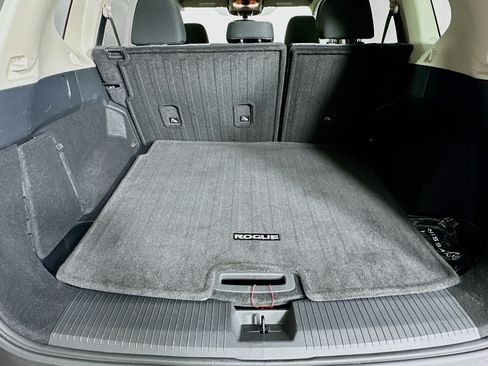 Used 2023 Nissan Rogue SV FWD image 27