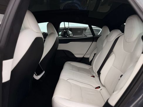 Used 2022 Tesla Model S Plaid AWD/4WD image 23