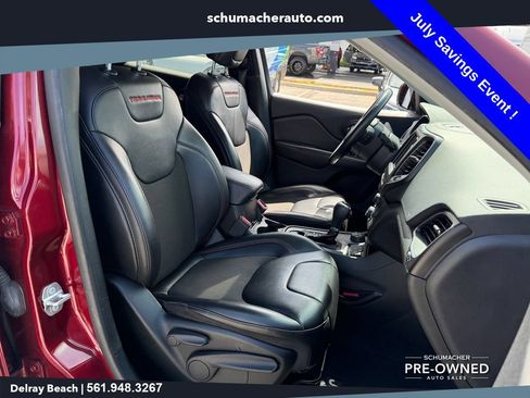Used 2020 Jeep Cherokee Trailhawk w/ Cold Weather Group AWD/4WD image 22