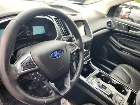 Used 2020 Ford Edge Titanium w/ Equipment Group 301A FWD image 11