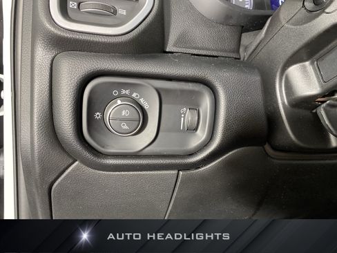 Used 2025 RAM 2500 Big Horn AWD/4WD image 24