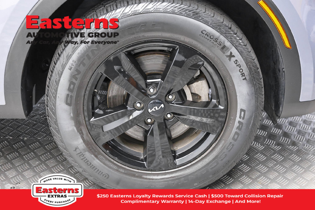 Used 2023 Kia Sorento LX AWD/4WD image 31