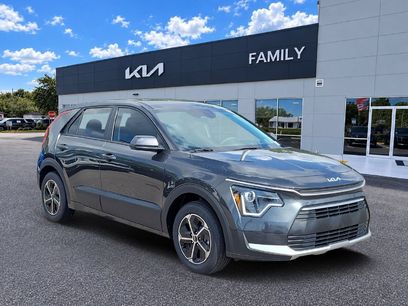 New 2026 Kia Niro LX