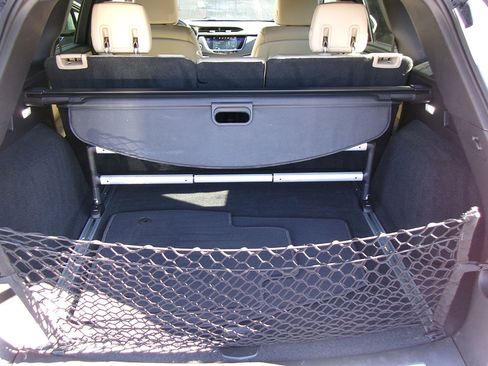 Used 2017 Cadillac XT5 Premium Luxury w/ Driver Assist Package image 12