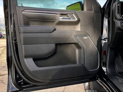 Used 2024 Chevrolet Silverado 1500 LTZ w/ LTZ Premium Texas Edition AWD/4WD image 17