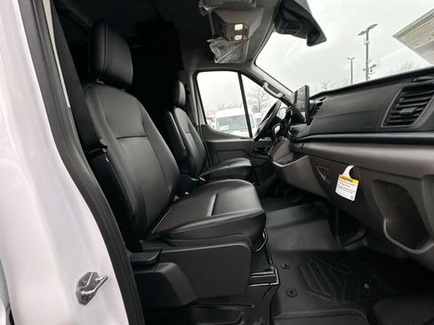 New 2026 Ford Transit 250 148 Medium Roof w/ Load Area Protection Package RWD image 35