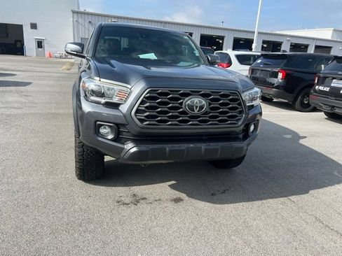 Used 2021 Toyota Tacoma TRD Off-Road AWD/4WD image 14