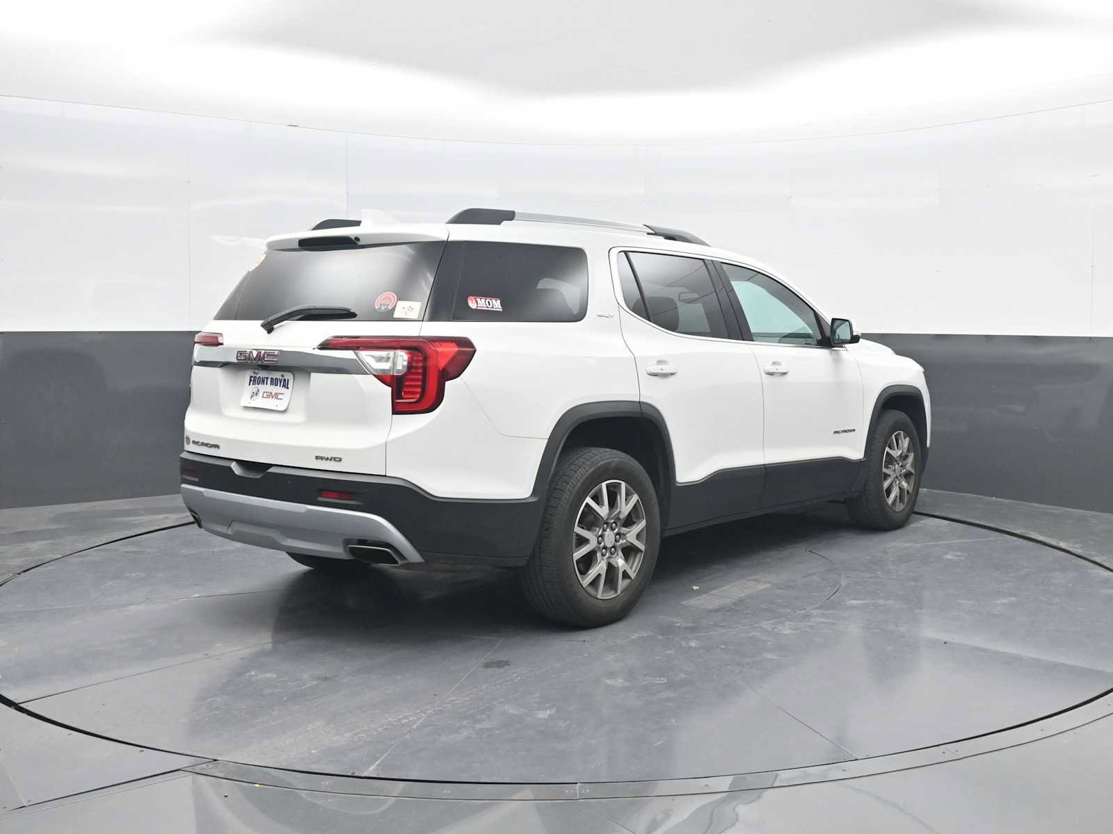 Used 2021 GMC Acadia SLT w/ LPO, Floor Liner Package AWD/4WD image 8