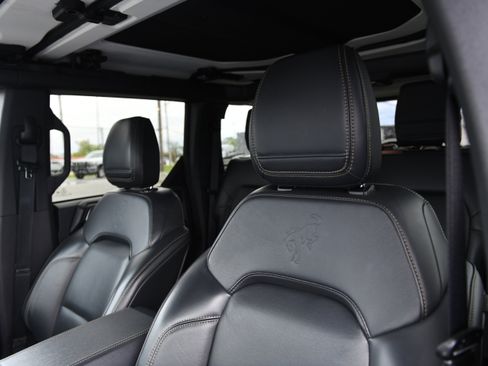 Used 2025 Ford Bronco Badlands image 20