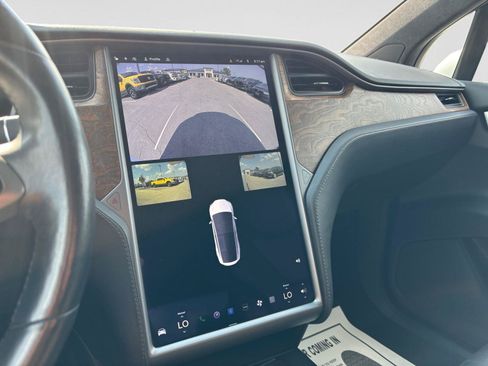 Used 2018 Tesla Model X 75D AWD/4WD image 22