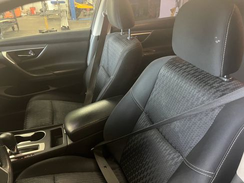 Used 2017 Nissan Altima 2.5 SV FWD image 10