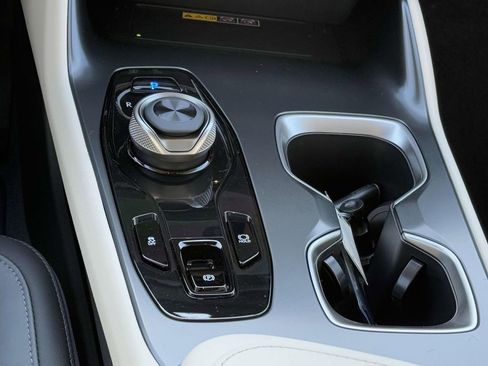 Used 2025 Lexus RZ 450e image 20