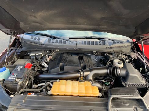 Used 2018 Ford F150 XLT w/ Equipment Group 302A Luxury image 8