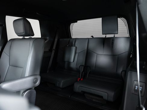 Used 2025 Lexus GX 550 w/ Accessory Package (2T) AWD/4WD image 20