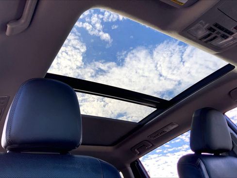 Used 2014 Toyota Highlander Limited Platinum image 13