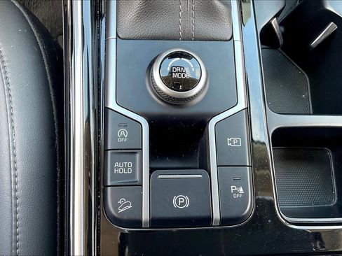 Used 2022 Kia Sorento SX image 32