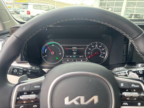 Used 2023 Kia Sorento EX image 4
