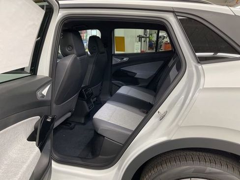 New 2025 Volkswagen ID.4 Pro image 10