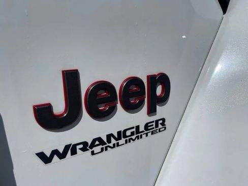 Used 2020 Jeep Wrangler Unlimited Rubicon AWD/4WD image 12