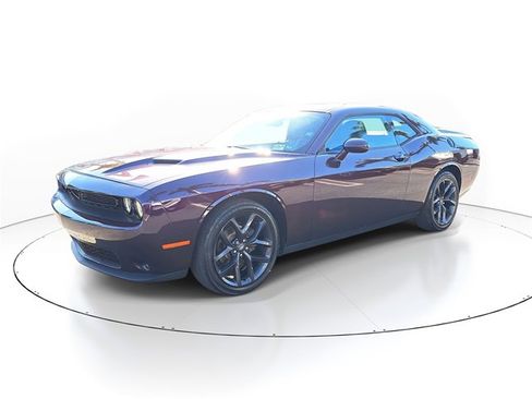 Used 2020 Dodge Challenger SXT w/ Driver Convenience Group image 3