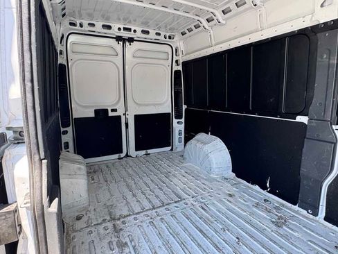 Used 2025 RAM ProMaster 2500 w/ Convenience Group FWD image 18