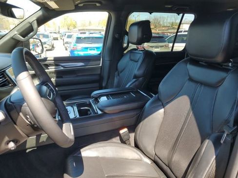 Used 2022 Jeep Wagoneer Series I w/ Convenience Group I AWD/4WD image 7