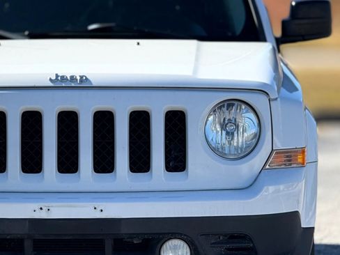 Used 2016 Jeep Patriot High Altitude image 12