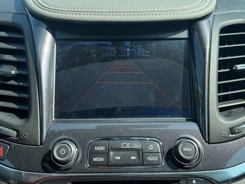 Used 2015 Chevrolet Impala LT w/ Convenience Package FWD image 24