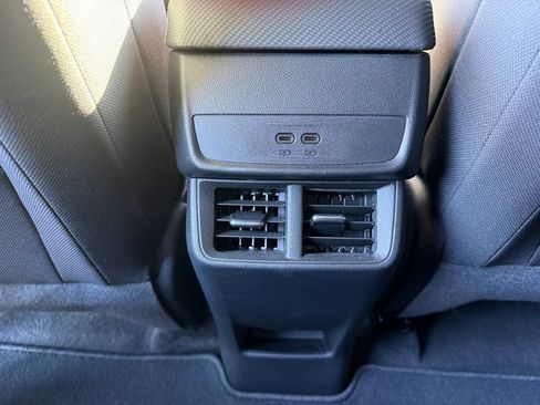 Used 2025 Chevrolet Equinox LT w/ Safety and Technology Package AWD/4WD image 33