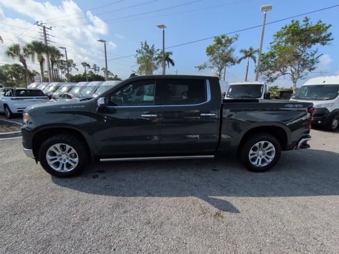 Used 2025 Chevrolet Silverado 1500 LTZ w/ LTZ Premium Package AWD/4WD image 8
