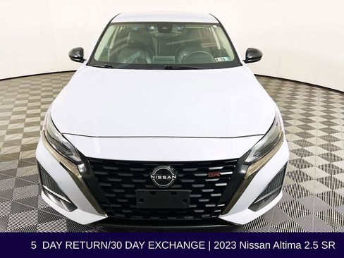 Used 2023 Nissan Altima 2.5 SR FWD image 3