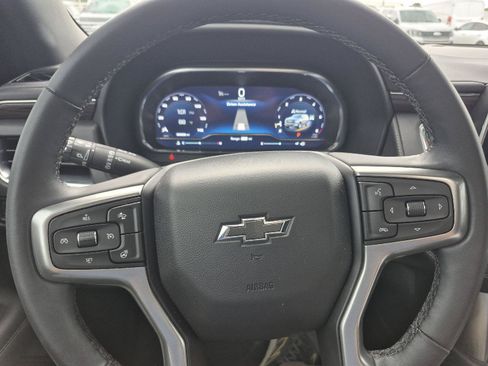 Used 2023 Chevrolet Tahoe Z71 w/ Luxury Package AWD/4WD image 8