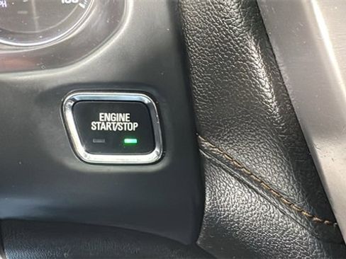 Used 2023 GMC Acadia AT4 image 26