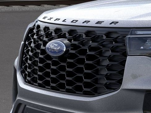 New 2026 Ford Explorer ST-Line w/ ST-Line Street Pack image 17