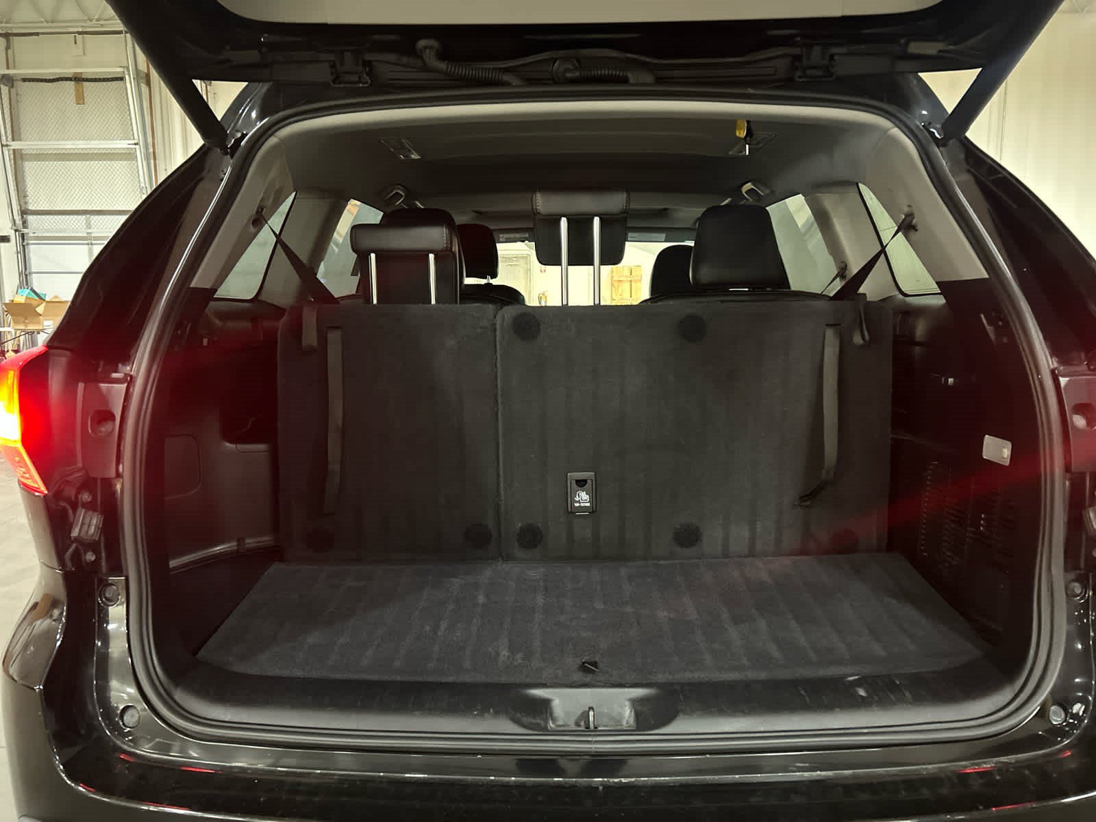 Used 2018 Toyota Highlander XLE AWD/4WD image 5