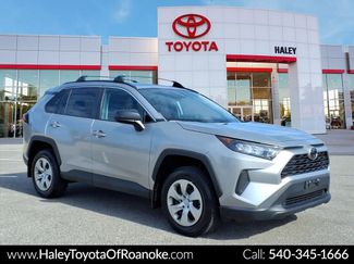 Used 2021 Toyota RAV4 LE video 1