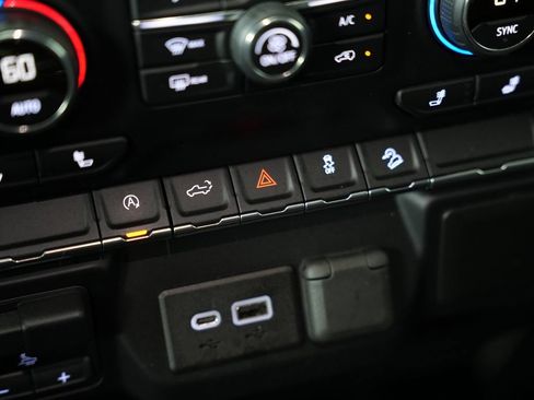 Used 2019 Chevrolet Silverado 1500 RST w/ All-Star Edition AWD/4WD image 26