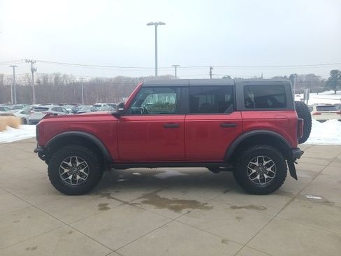 Used 2021 Ford Bronco Badlands image 4