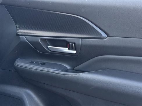 Used 2025 Toyota Grand Highlander AWD Hybrid image 30