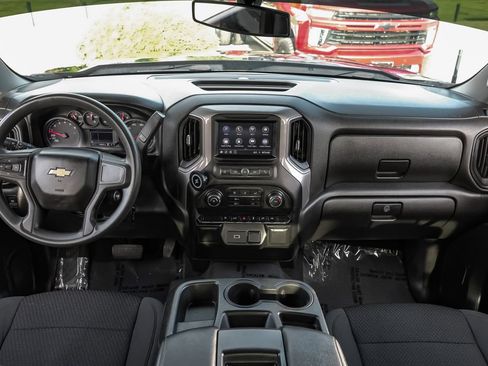 Used 2020 Chevrolet Silverado 1500 Custom w/ Custom Value Package RWD image 11