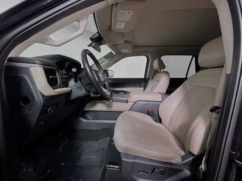 Used 2024 Ford Expedition Max Limited image 15