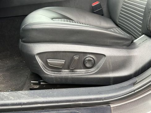 Used 2023 Toyota Camry SE image 18