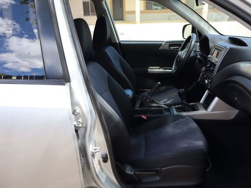 Used 2010 Subaru Forester 2.5X Premium image 22