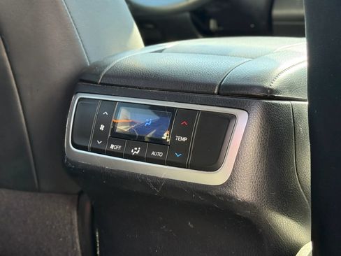 Used 2016 Toyota Highlander XLE AWD/4WD image 26