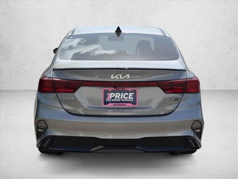 Used 2022 Kia Forte GT-Line w/ GT-Line Premium Package FWD image 6