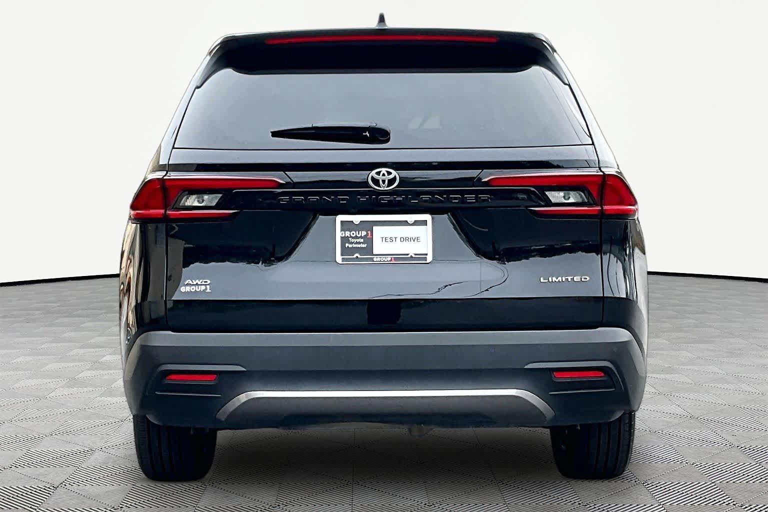 Certified 2025 Toyota Grand Highlander AWD image 5