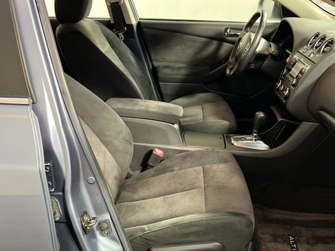 Used 2010 Nissan Altima 2.5 S w/ Premium Audio Pkg image 28