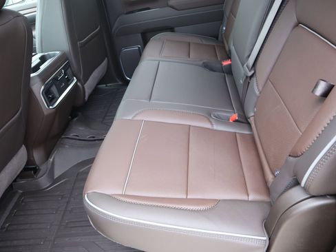 New 2026 GMC Sierra 2500 Denali w/ Denali Reserve Package AWD/4WD image 15